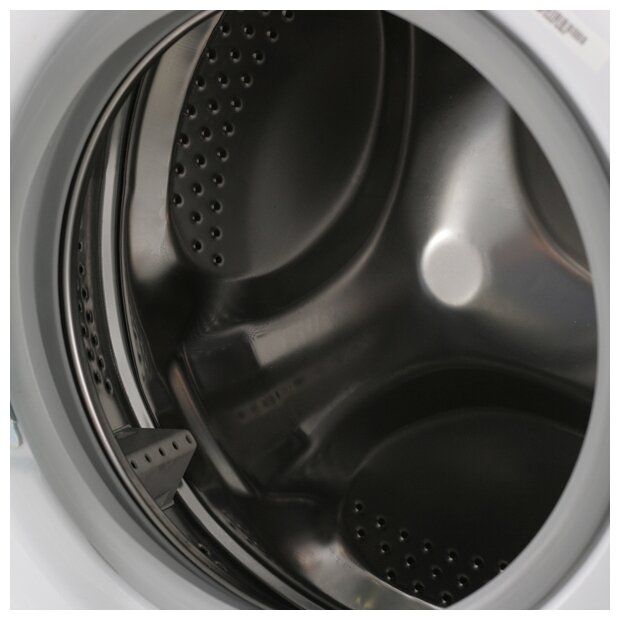 Стиральная машина Indesit IWUB 4105 белый